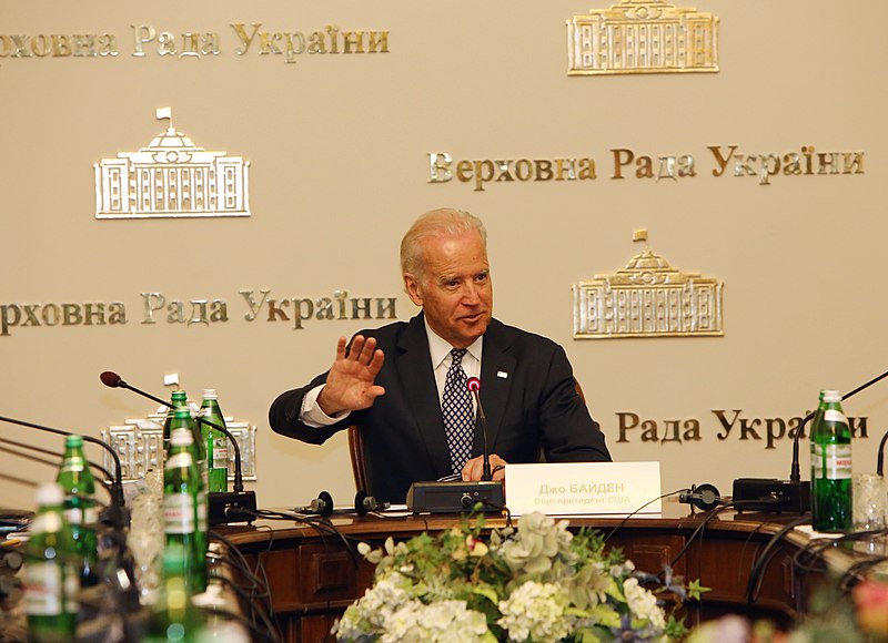 File:Vice President Joe Biden at a Meeting with Ukrainian Legislators, April 22, 2014 (13982348984).jpg