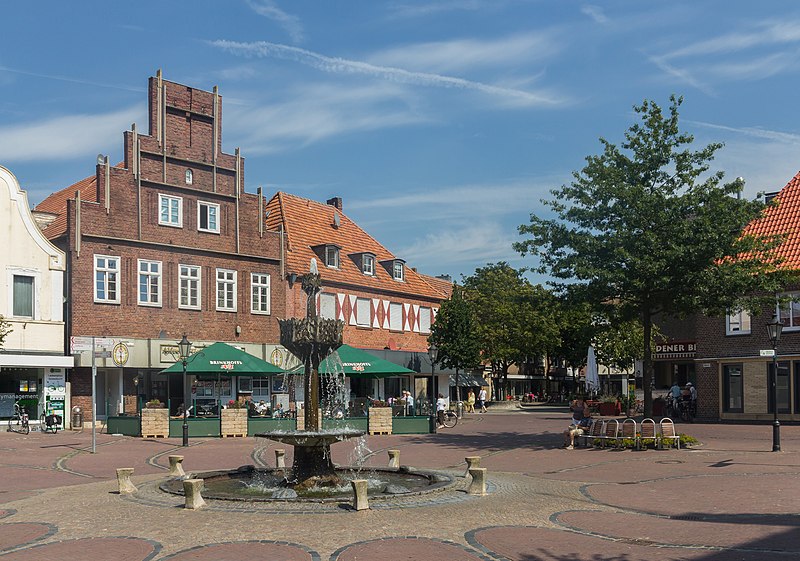 File:Vreden, fontein op de Markt foto5 2015-08-22 14.04.jpg