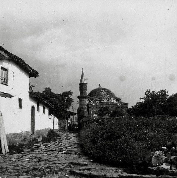 File:Yahya Bey Mosque in Edirne (14042681660).jpg