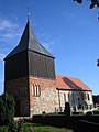 Kirche mit Einfriedung und Portal