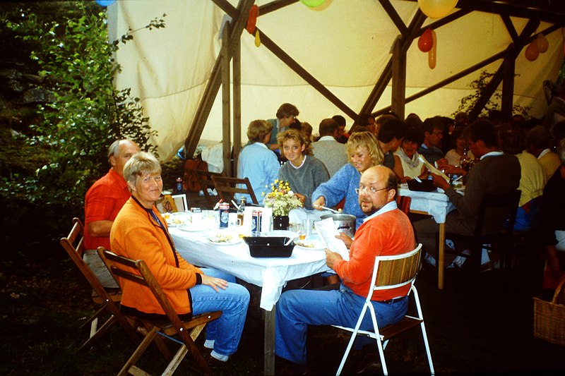 File:Årsnäs, Midsummer of 85 (3).JPG