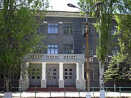 Середня школа № 6 міста Краматорська, в якій навчався Биков