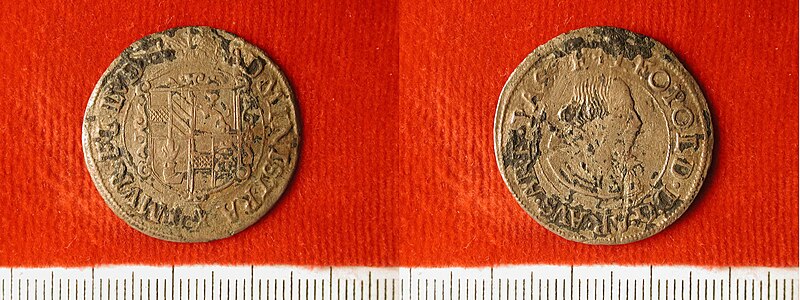 File:12 kreutzer de l'abbaye de Murbach ; abbé Léopold V, archiduc d'Autriche (1614 - 1625) ; sans date ; type au buste de profil à droite au droit, et à l'écu aux armes au revers. - btv1b10232860b.jpg