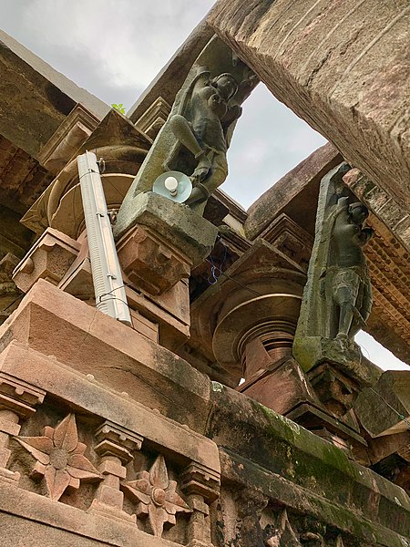 File:12th century Kota Gudi complex, Ghanpur Mulugu, Telangana India - 70.jpg