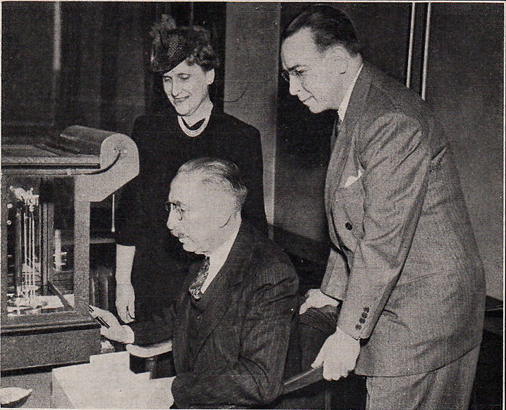 File:1942 Assay Commission weighing.jpg