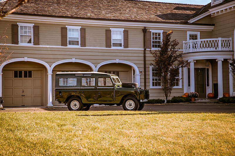 File:1959 Land Rover Series II Model 109 001.jpg