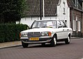 Mercedes-Benz 200D (W123)