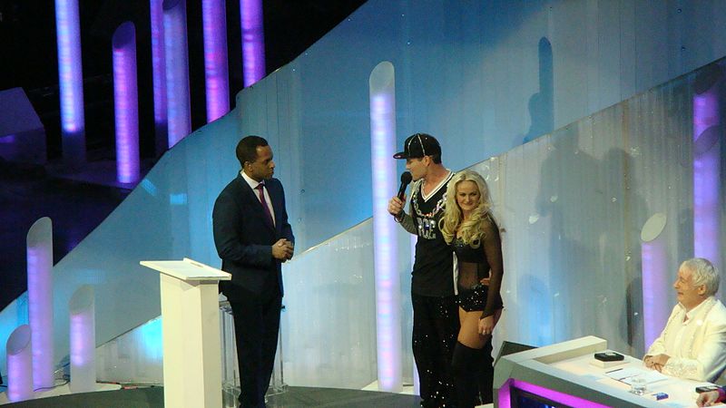 File:2011 - Dancing on Ice (Manchester Evening News Arena) Andi Peters, Vanilla Ice & Katie Stainsby (5678043278).jpg