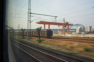 201606 Z9 melewati Wuxibei Station2.jpg