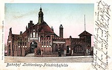 Oberes Zugangsgebäude zum Bahnhof anno 1903 von der Lichtenberger Brücke