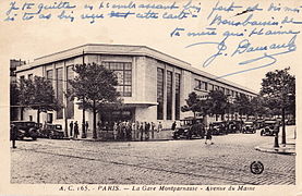 Entrée de la gare Maine-Montparnasse en 1930 Angle av. du Maine/bd de Vaugirard (15e arr.)