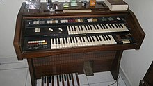 Ace Tone unknown home organ model. (possibly Ace 3000 in the 1970s) Ace Tone unknown 1.jpg