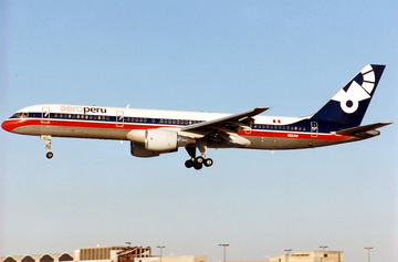 Aeroperú Boeing 757-200 N52AW MIA 1996-1-8.png