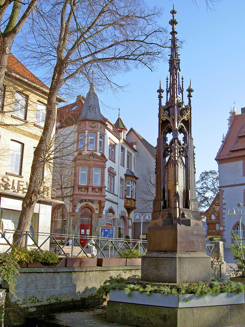 Alfeld Marktplatz 1 2005.jpg