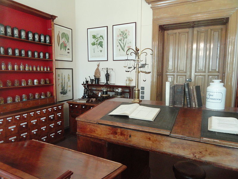 File:Apothecary room - Arppeanum - DSC05136.JPG