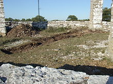 Archeological trench during the excavation in 2008 Arkeologisk utgravning inne i Galgen 2008 Galgberget Visby.JPG