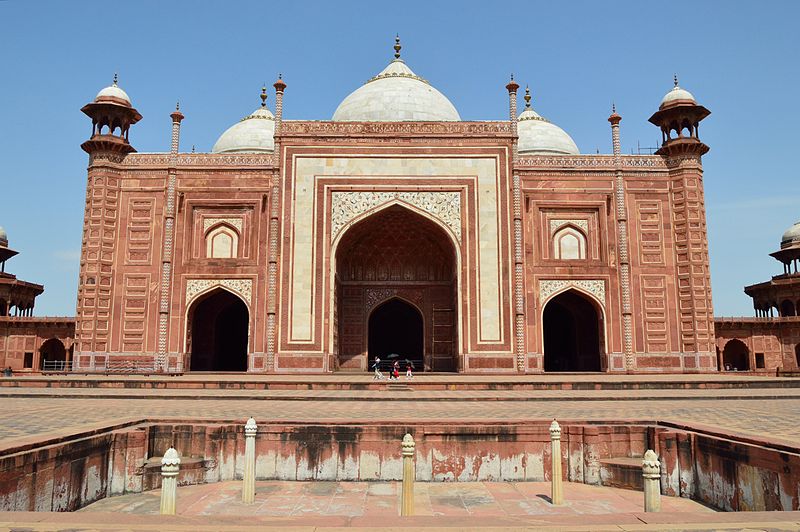 File:Assembly Hall with Fountain - Western View - Taj Mahal Complex - Agra 2014-05-14 3811.JPG