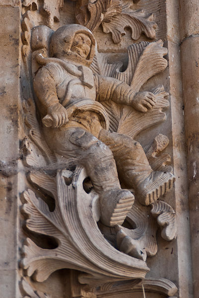 File:Astronauta en la Catedral Nueva de Salamanca.jpg