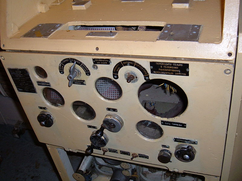File:B-39 Leningrad fire control system 2.JPG