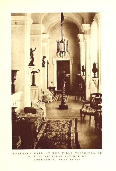 File:BATES-BATCHELLER (1911) p030 - Entrance Hall at the Villa Tesoriera.jpg