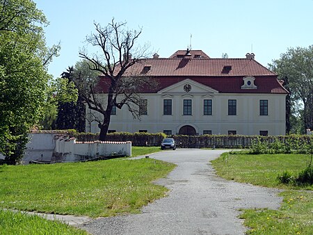 Bečváry zámek od západu