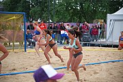 Deutsch: Beachhandball bei den Olympischen Jugendspielen 2018; Tag 5, 10. November 2018; Mädchen, Hauptrunde - Ungarn-Paraguay 2:0 English: Beach handball at the 2018 Summer Youth Olympics at 11 October 2018 – Girls Main Round – Hungary-Paraguay 2:0