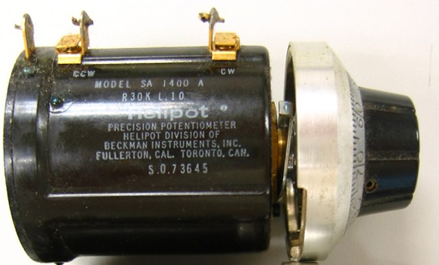 Beckman Helipot potentiometer SA1400A