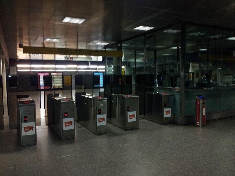 File:Benimaclet metro - 3.jpeg