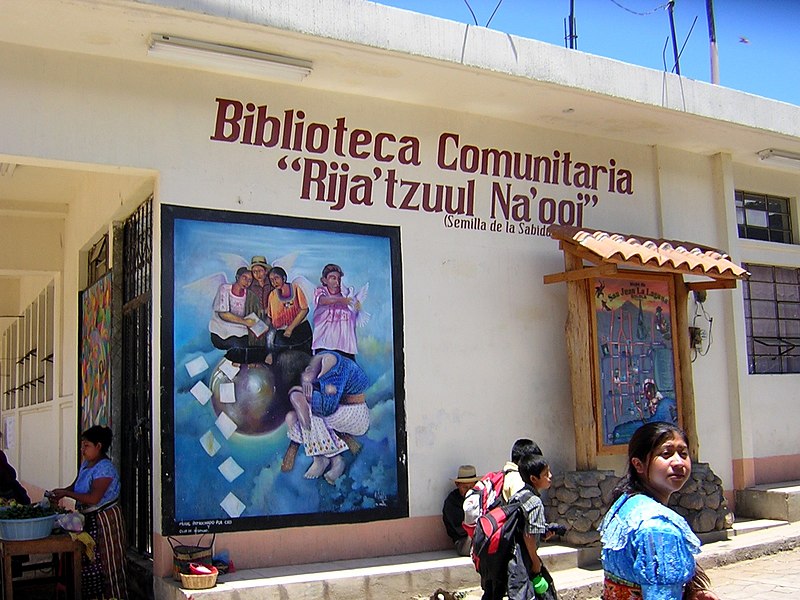 Biblioteca Comunitaria Rija'tzuul Na'ooj, San Juan La Laguna, Sololá 14°41′41″N 91°17′14″W﻿ / ﻿14.6947092°N 91.2873317°W﻿ / 14.6947092; -91.2873317﻿ (Biblioteca Comunitaria Rija'tzuul Na'ooj)