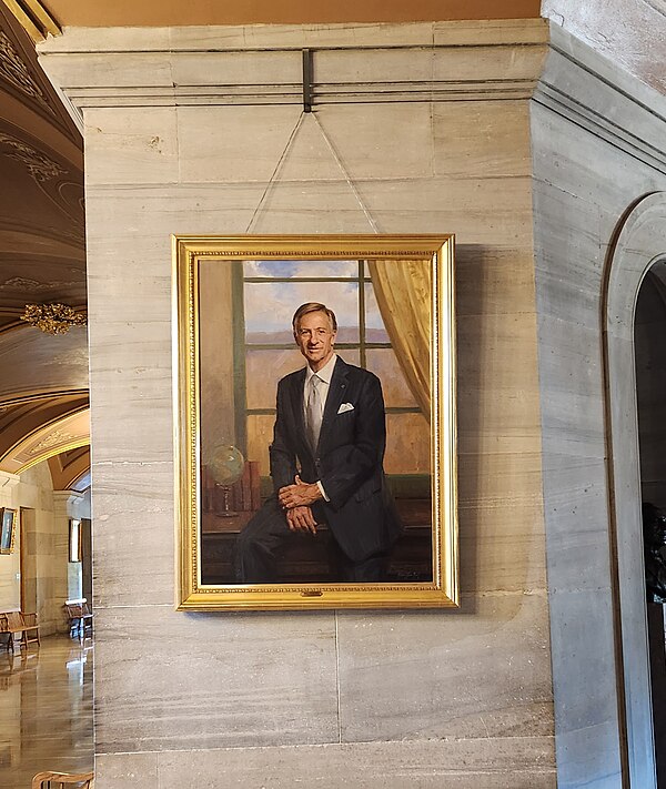 Official portrait of Bill Haslam, hanging in the Tennessee State Capitol