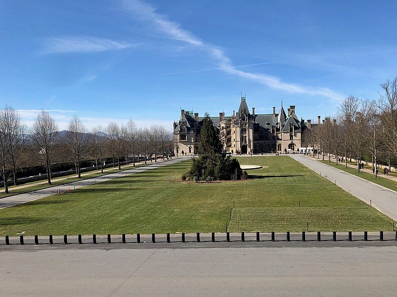 File:Biltmore House, Biltmore Estate, Asheville, NC (46003021414).jpg