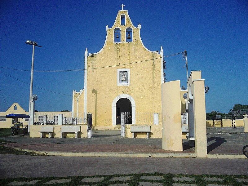 File:Bokobá, Yucatán (02).jpg