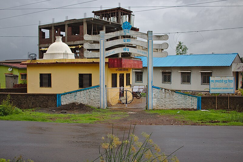 File:Buddhist temple malavali.jpg