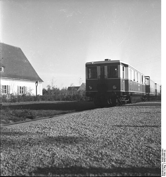 File:Bundesarchiv RH8II Bild-001, Peenemünder Schnellbahnzüge.jpg