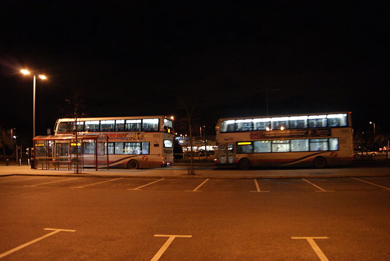 File:Buses at the Moor Allerton District Centre.jpg