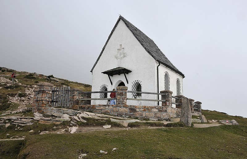 File:Capela de Resciesa.jpg