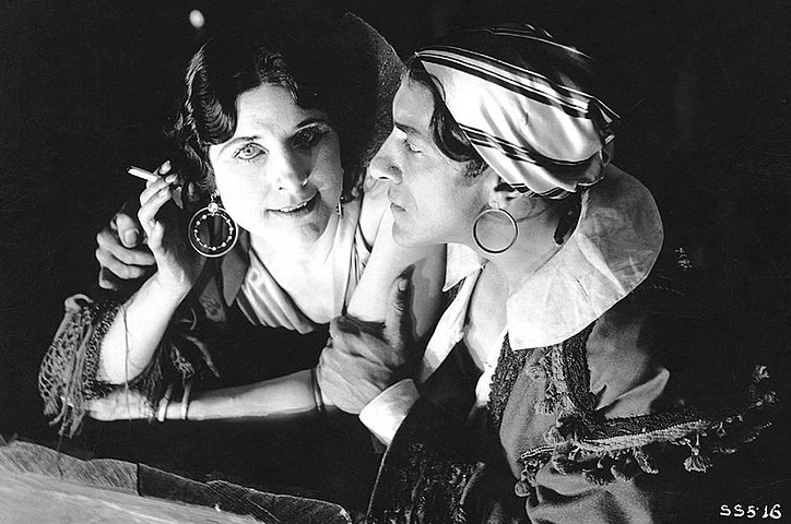 Carmen (1915, DeMille) 1.jpg