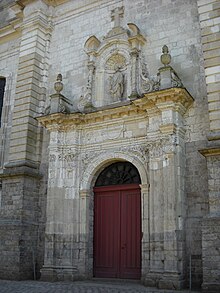 Fichier:Carvin_-_Église_Saint-Martin_-_Portail_-_1.jpg