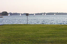 Лодки на озере Кэсс (Мичиган) по средам (514873849).jpg 