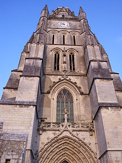 Saintes Cathedral Cathedrale Saint-Pierre de Saintes.jpg