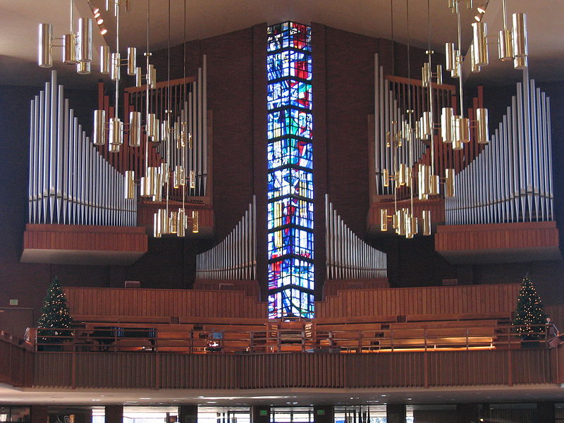 File:Chapel of the Resurrection - Choir Loft.JPG