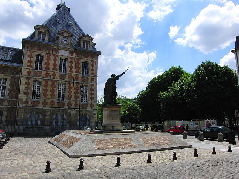 File:Charenton-le-pont place dussault.JPG