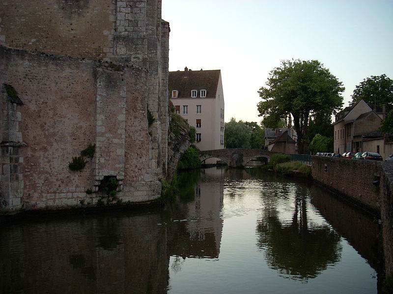 File:Chartres Eure et Pont-Saint-Thomas.jpg