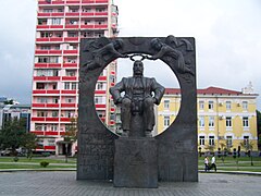 Chavchavadze Monument Batumi.jpg