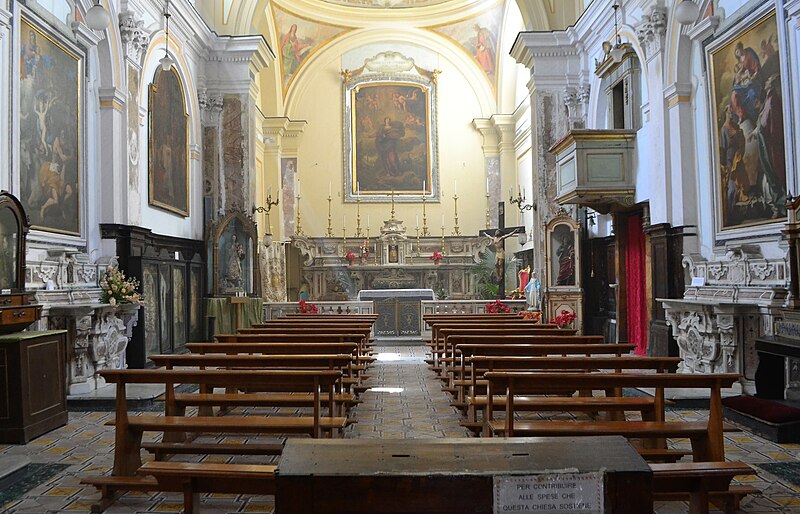 File:Chiesa di Santa Marta di Napoli - Interno.jpg