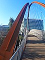 Chiswick Park Footbridge 05.jpg 