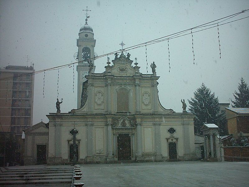 صورة:Cinisello Balsamo - Chiesa - nov05.jpg