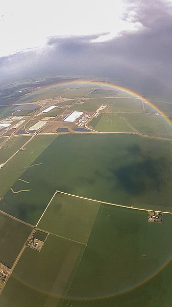 File:Circular rainbow.jpg