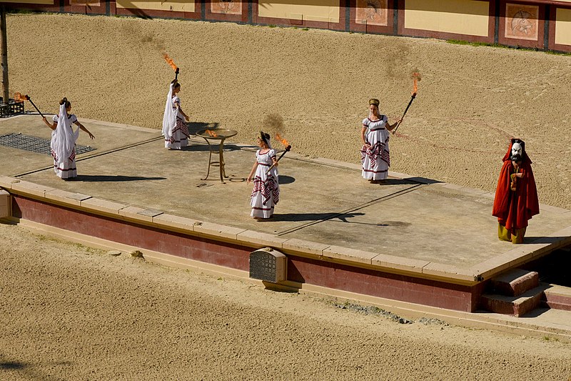 File:Colosseum - Roman Arena 10 - Opening Ceremony 3.jpg