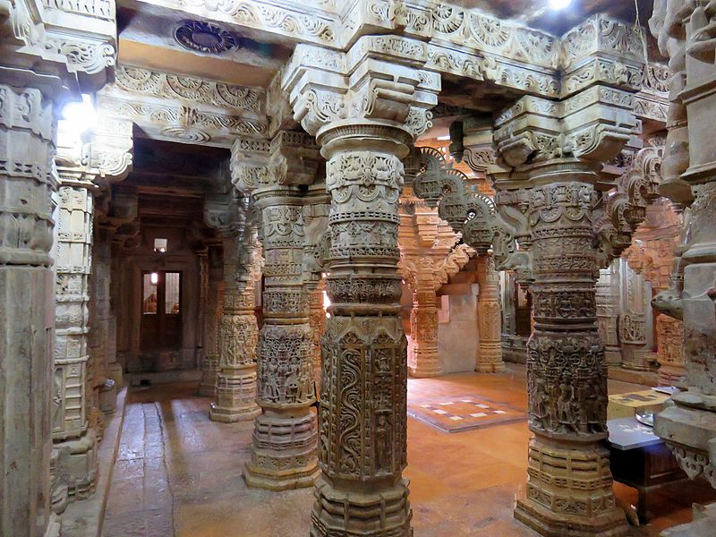 File:Corridor of Jain temple - Jaisalmer Fort.jpg